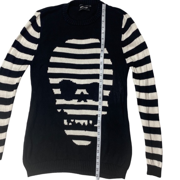 Banned Apparel U.K. Womens Skull Long Sweater - Size S - Picture 4 of 10